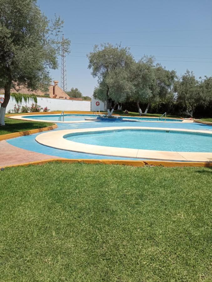 Sevilla Brisas Vip Valencina De La Concepcion Extérieur photo