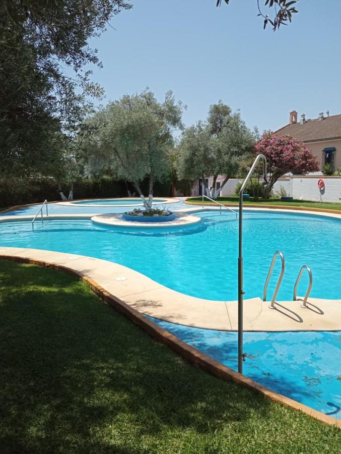 Sevilla Brisas Vip Valencina De La Concepcion Extérieur photo